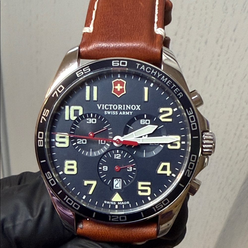 Victorinox FIELDFORCE CHRONO Watch - Picture 13 of 17